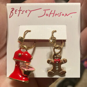 BETSEY JOHNSON Christmas Holiday Mixer & Gingerbread Man Mismatched Earrings NWT
